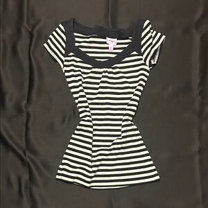 One Step Ahead Black and White Striped Short Sleeve Top